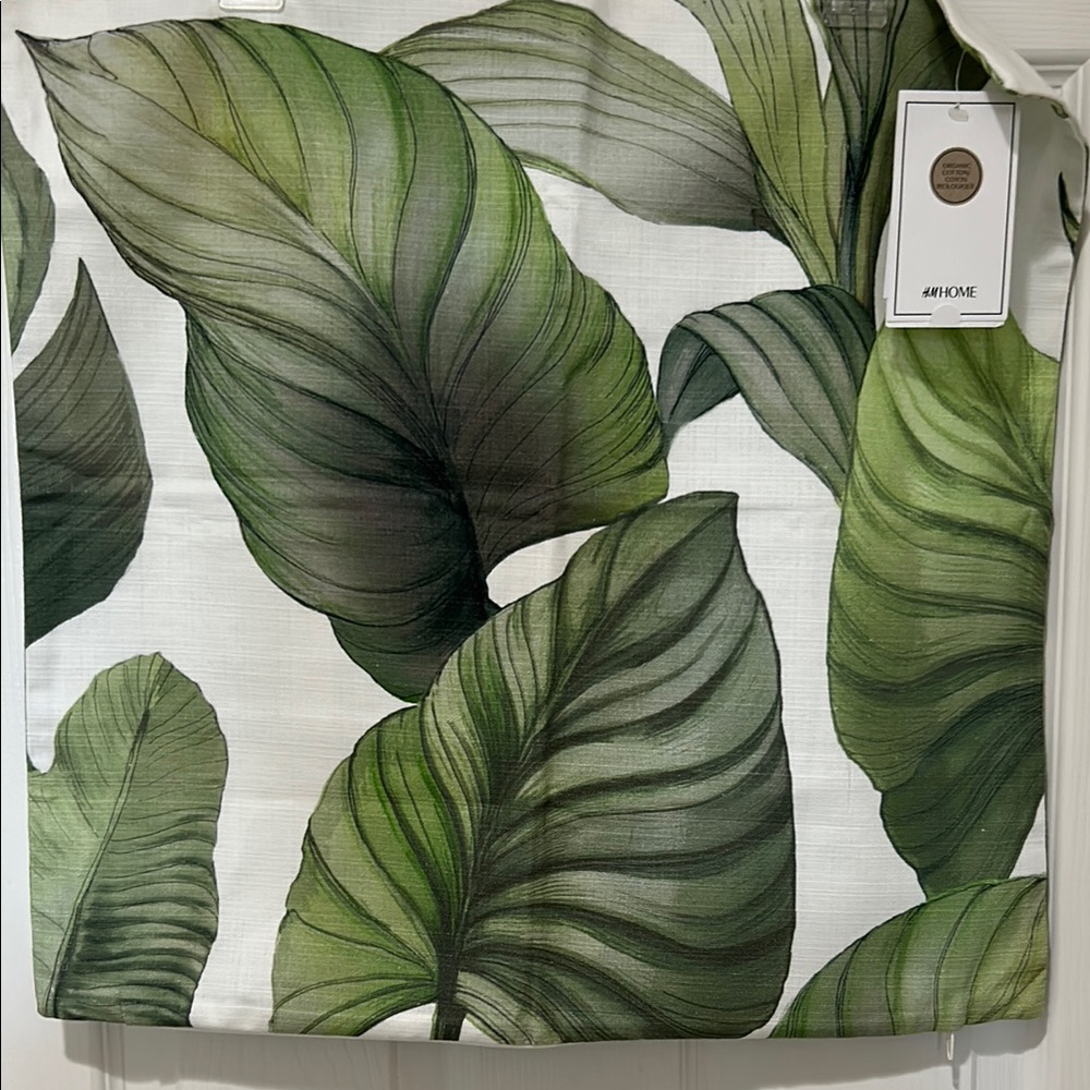 New H&M Pillow Cover Organic Cotton 20x20 Green Leaf Print